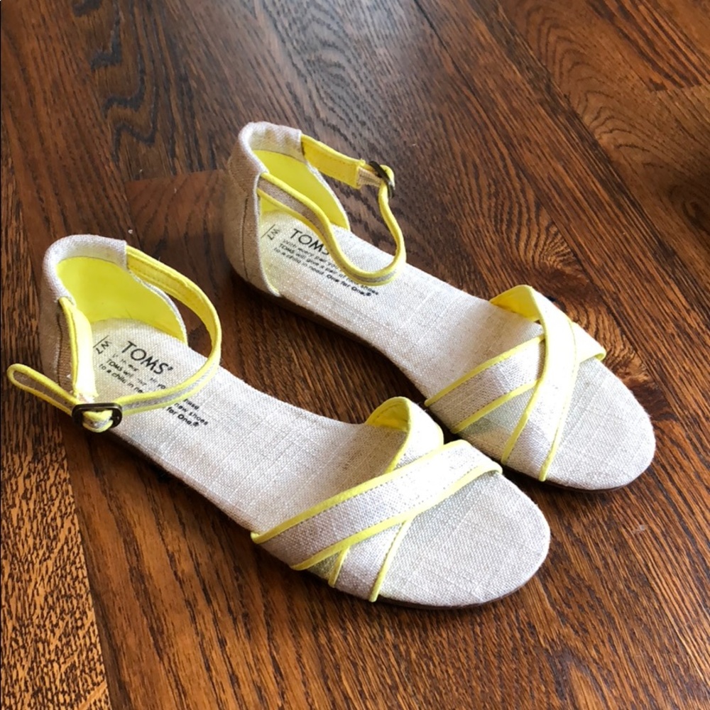 Toms sandal